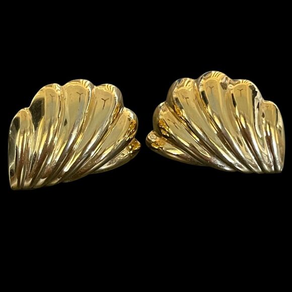 Vintage 1980s NAPIER Earrings Gold Plate Shell Couture Classic Scalloped Design - Picture 1 of 8